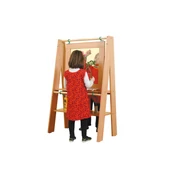 Üvegablak a többfunkciós állványhoz